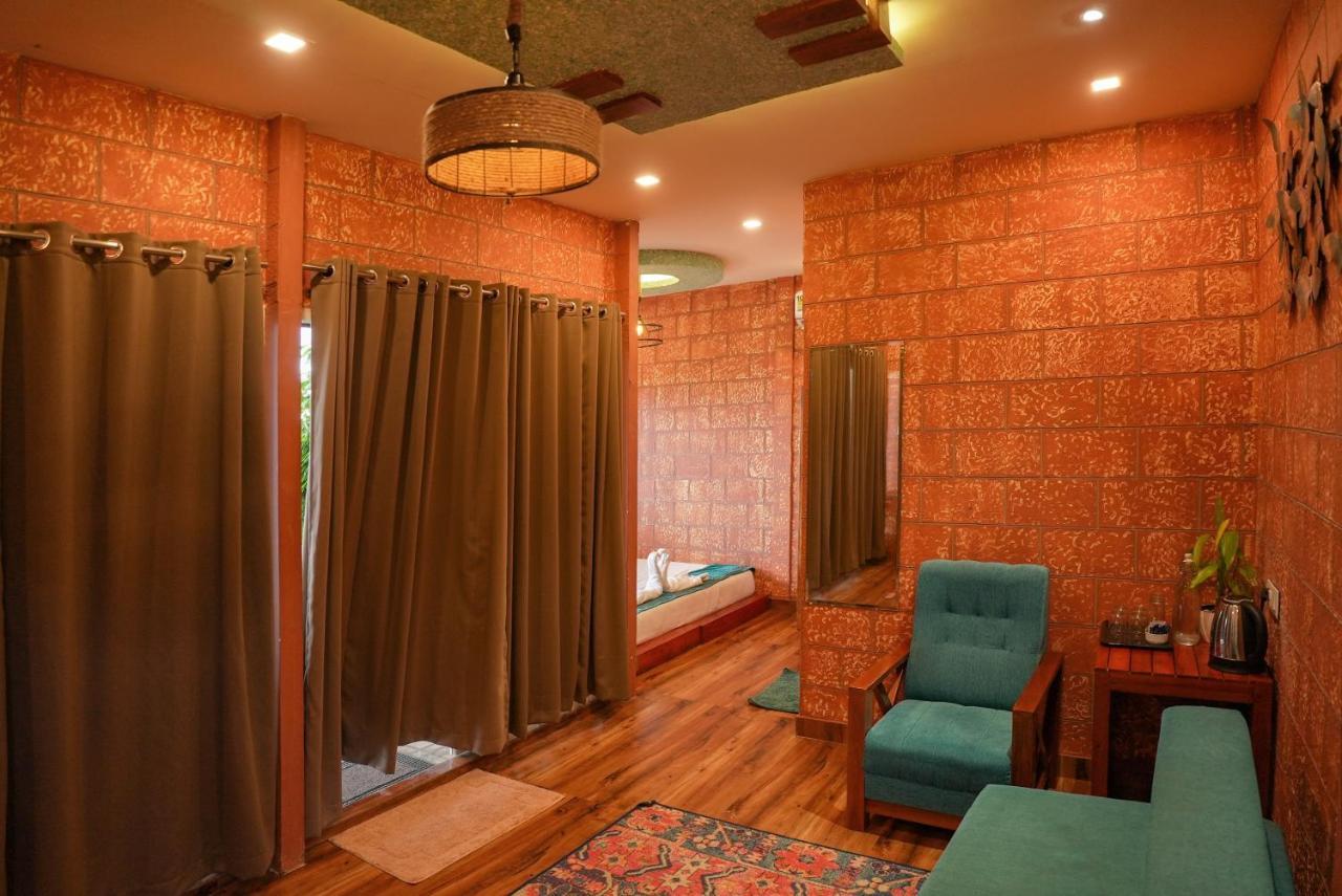 Mount Stratus Resort Vayalada Balussery Extérieur photo