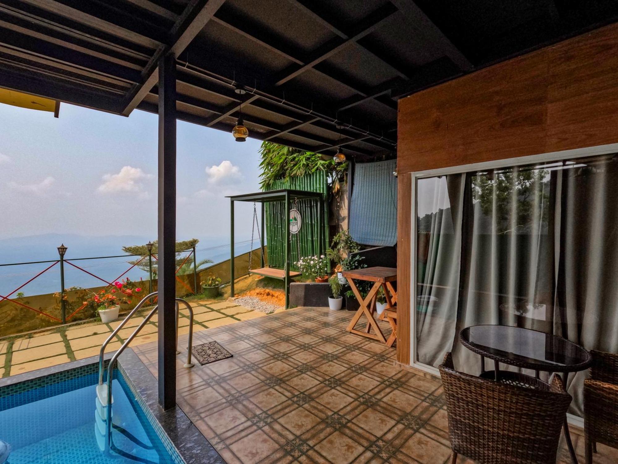 Mount Stratus Resort Vayalada Balussery Extérieur photo