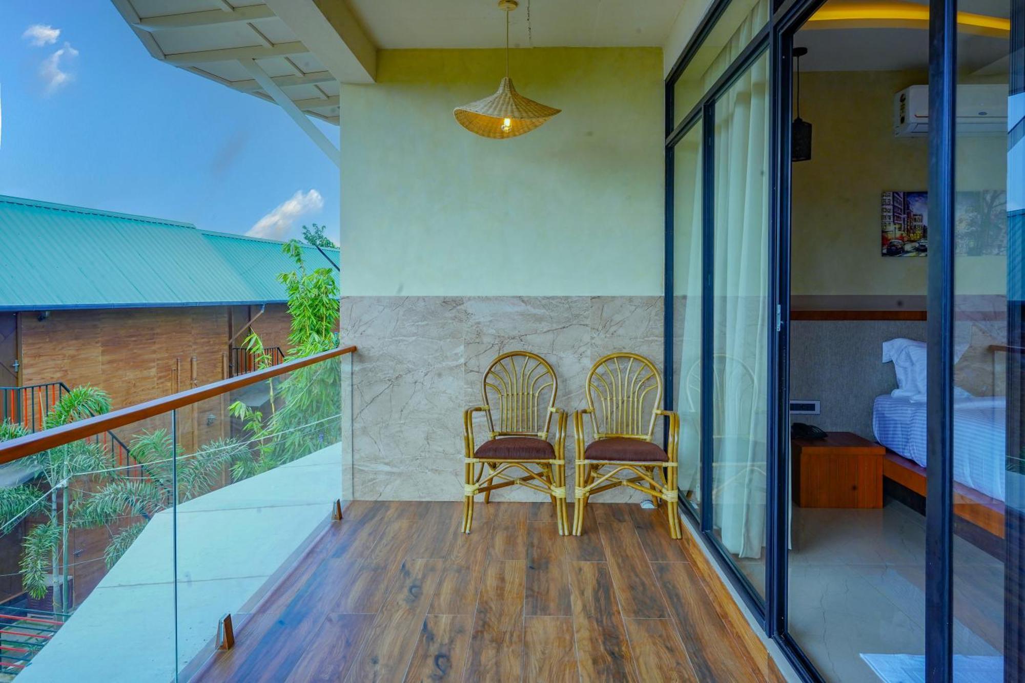 Mount Stratus Resort Vayalada Balussery Extérieur photo